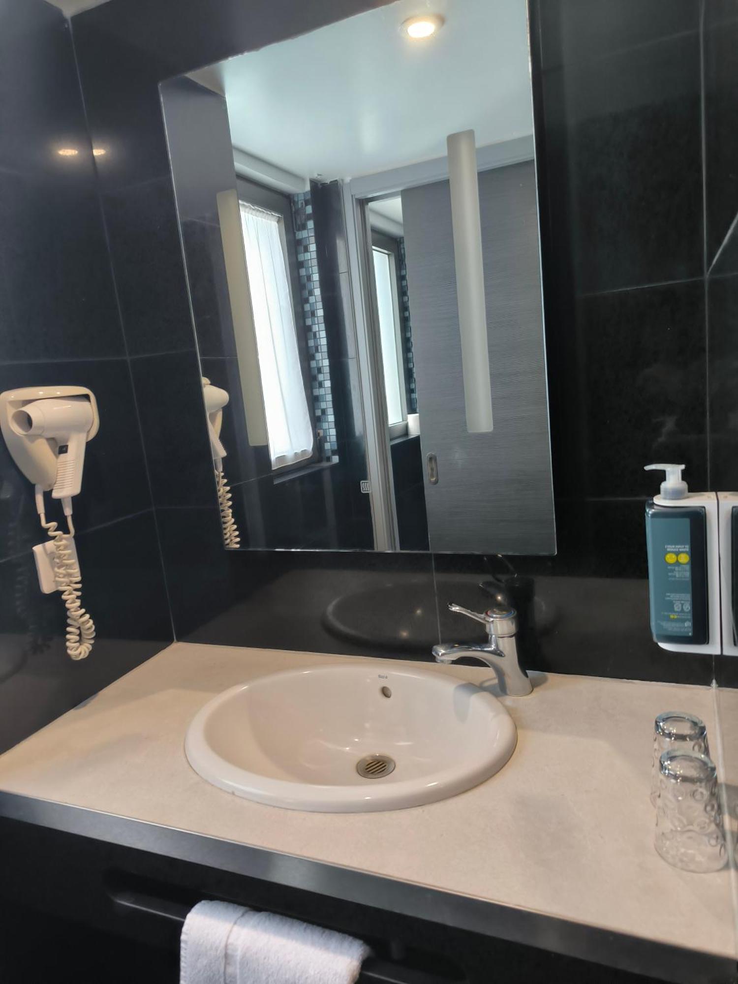 Brit Hotel Porte D'Espagne Perpignan Luaran gambar